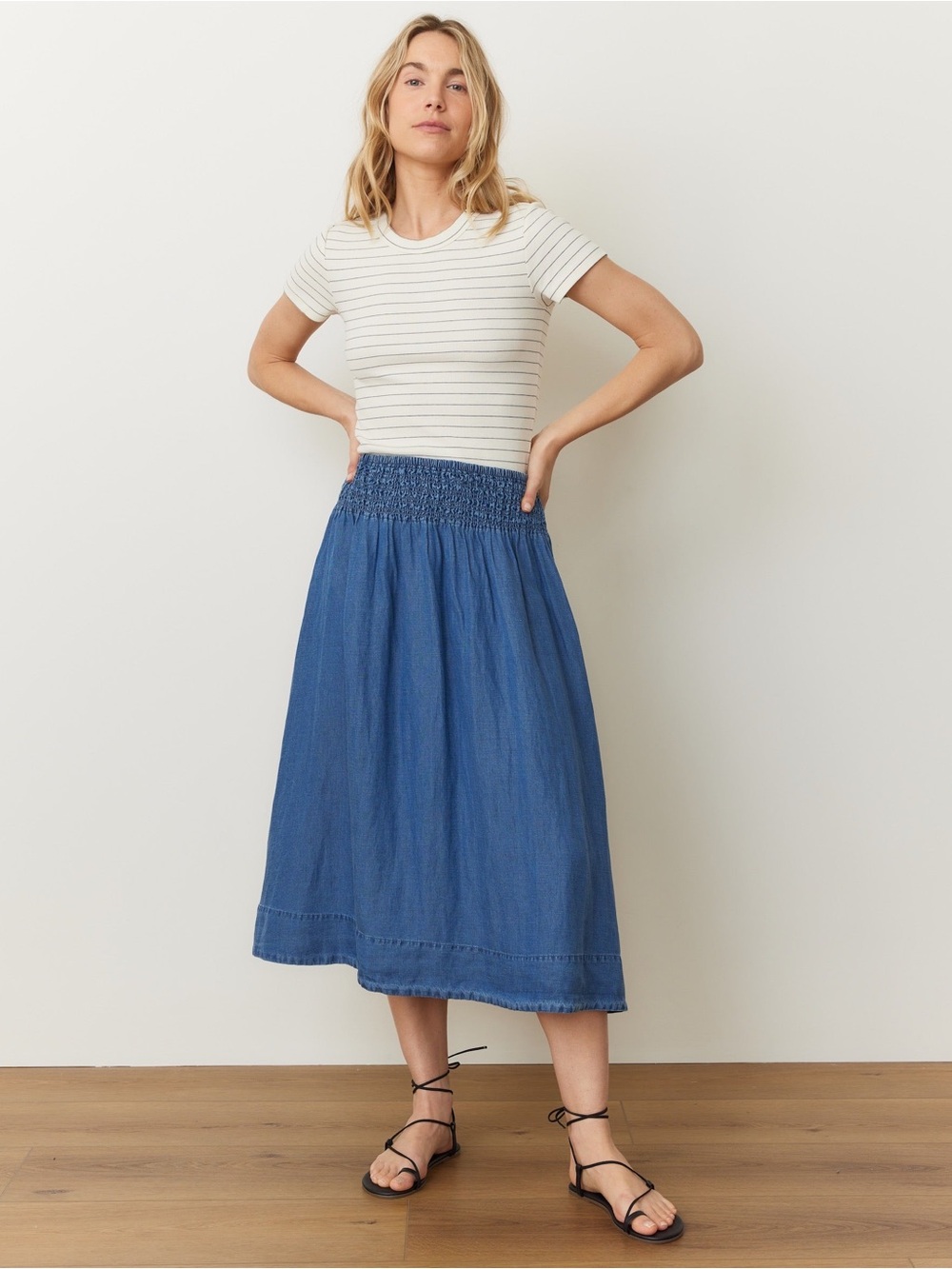 Marine Layer Bea Smocked Waist Chambray Midi Skirt Size Small